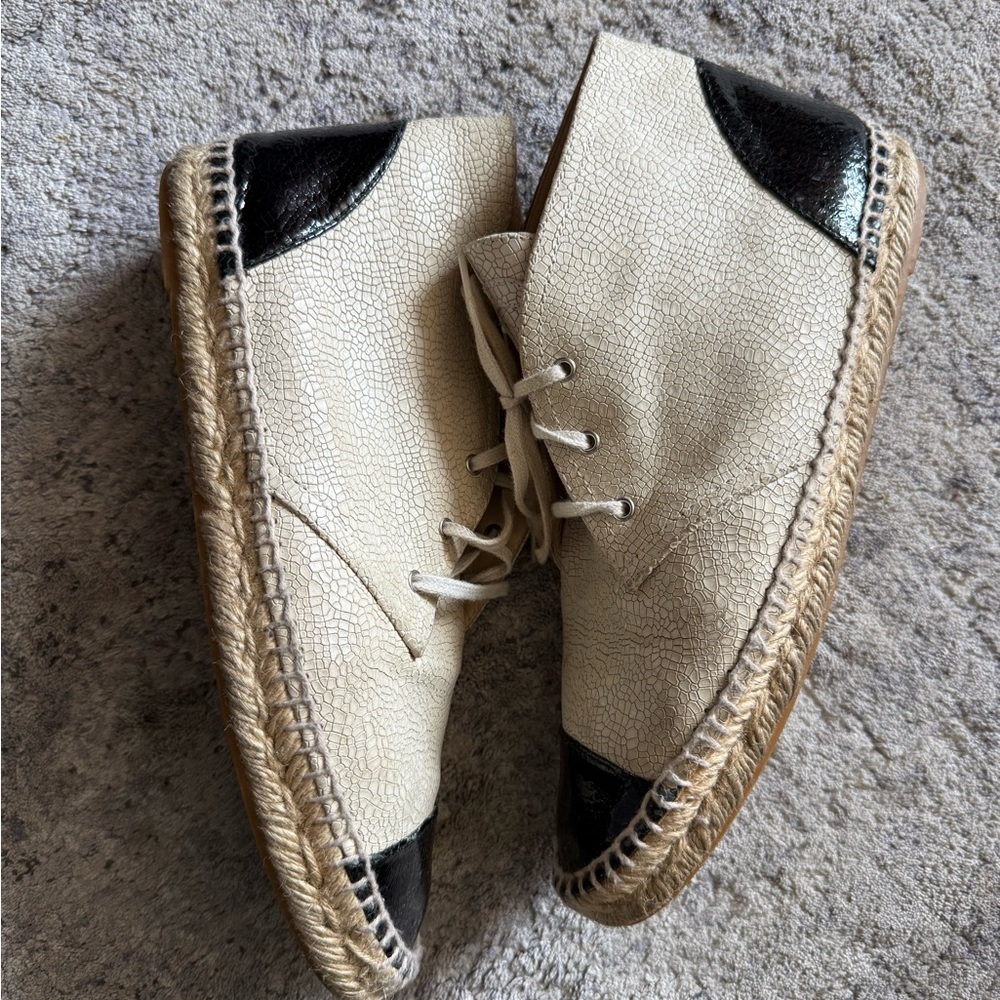 CHANEL Cream and Tan Espadrilles